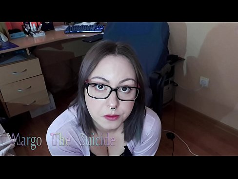 ❤️ Une fille sexy avec des lunettes suce profondément un gode devant la caméra ️ Vidéo anal at fr.sexvideosex.top ❌❤